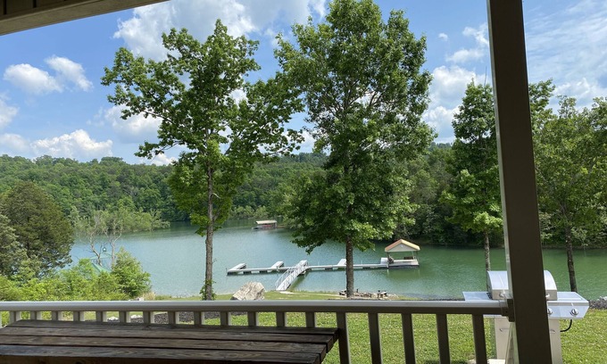 Jacksboro Cabin | Gravel Parking for Boats/Atv, single slip, located near Indian River Marina