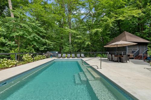 Three Oaks House | Gray Haven
