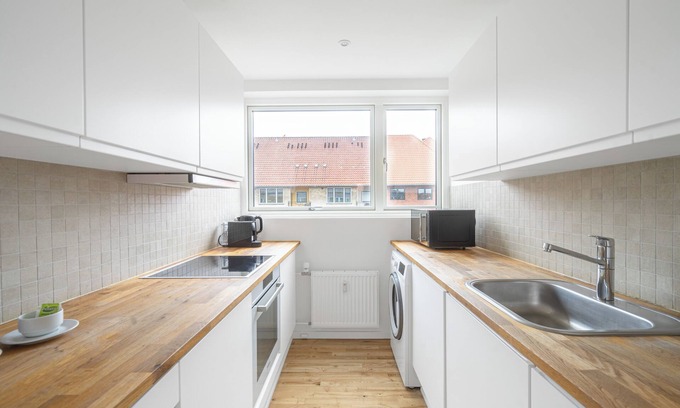Frederiksberg Apartment | Great 2-bed in Frederiksberg w/balcony - 203