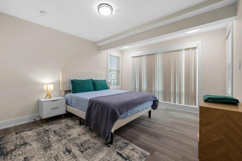 Columbia Heights Apartment | Great Duplex APT NEW 2BR