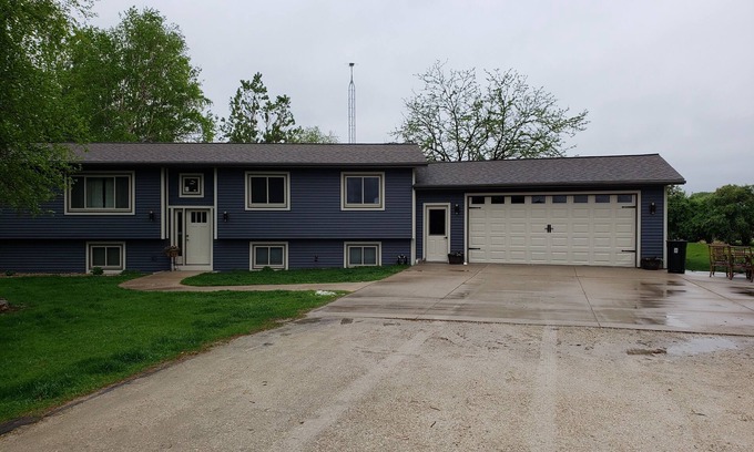 Fond du Lac House | Great EAA Rental near EAA grounds in Oshkosh and Fond du Lac
