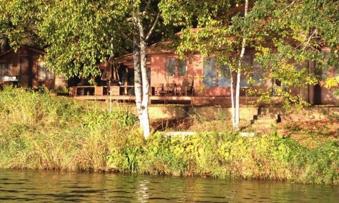 Osceola Cabin | Great fishing & sunset views, lakeside cabins joined by porch. 1 hour from TC