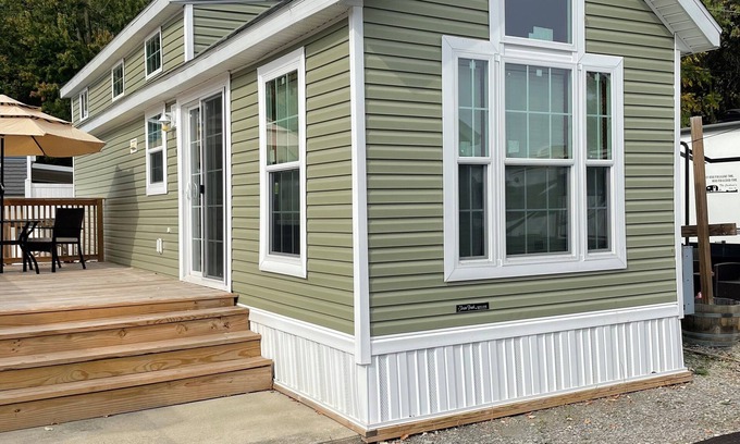 Lakeview Cabin | Great Getaway in adorable Cherokee Landing at Indian Lake with AC, WiFi