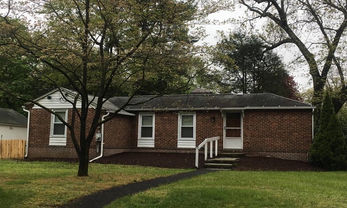 North Haven House | Great House 10 Mins to Yale-New Haven and Quinnipac University