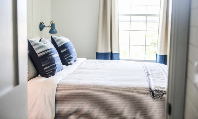 New Castle Apartment | Great Island Inn - King Studio Apt - Village View