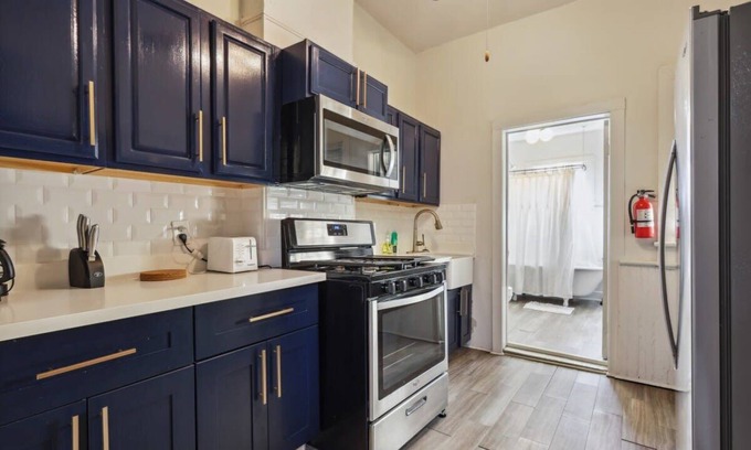 Faubourg Lafayette House | Great Location! Historic Cozy Pad- Near Streetcar