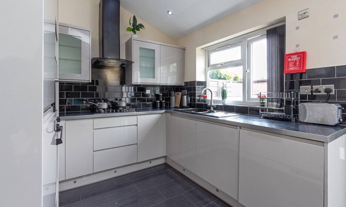 Coventry House | Great Long term Accommodation