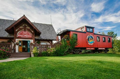 West Glacier Cabin | Great Northern Resort (Lodge)