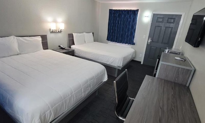 Henryetta Hotel | Green Country Inn