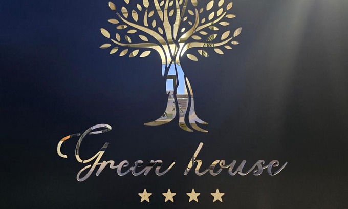 Marina Ski Chalet | Green house