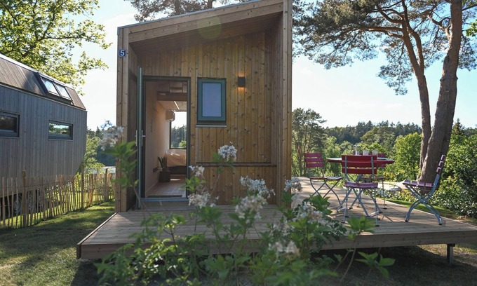 Salem House | Green Tiny House Nook 5 - your sustainable retreat on Lake Salem