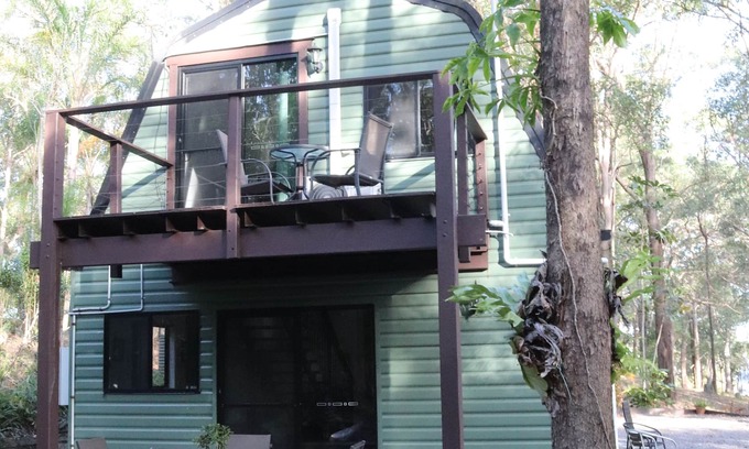 Landsborough Ski Chalet | Green Trees, Secluded, self contained chalet.