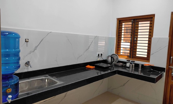 Varanasi Apartment | Green View Apartment,Entire 2 bedroom apartment with private kitchen and parking