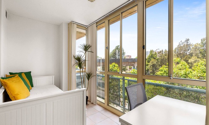 Woolloomooloo Apartment | Green Views & Great Location: Inner-City 1-Bed