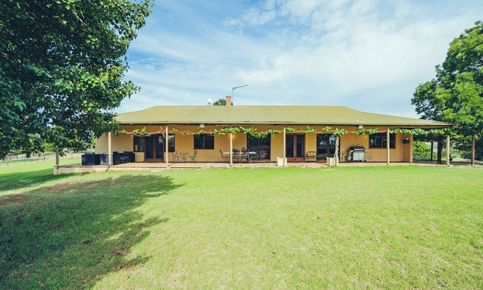 Gregadoo House | Gregadoo Homestead (20 mins from Wagga)