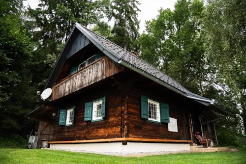 Edelschrott House | Gregor's Ferienhaus im Wald