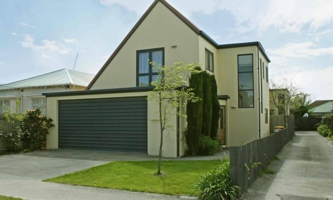 Edgeware House | Gresford Maison de Ville