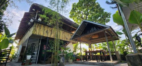 Santo Domingo Bed & Breakfast | GRG Modern Payag