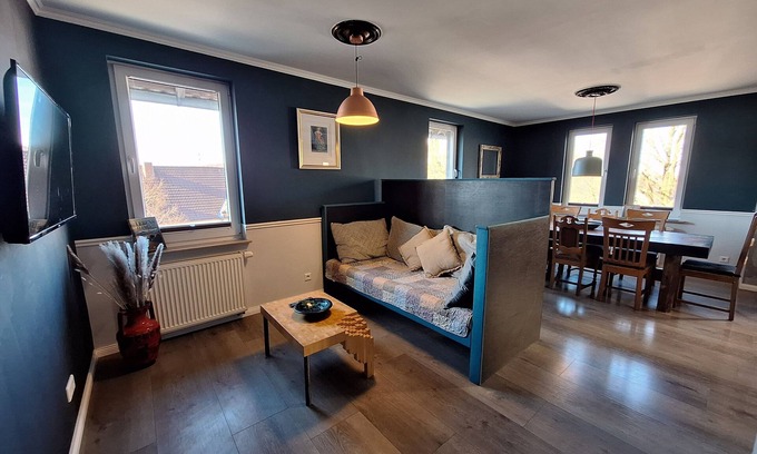 Oerlinghausen Apartment | Große 5-zimmer-wohnung in Zentraler Lage in Oerlinghausen für 8 Personen