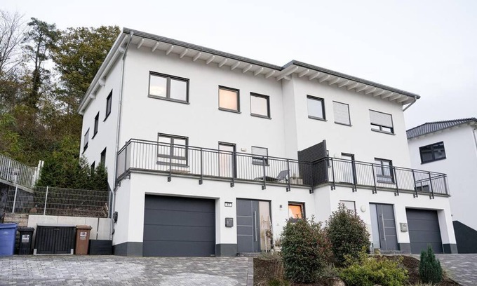 Otterberg Villa | Große Stadtvilla mit Whirlpool