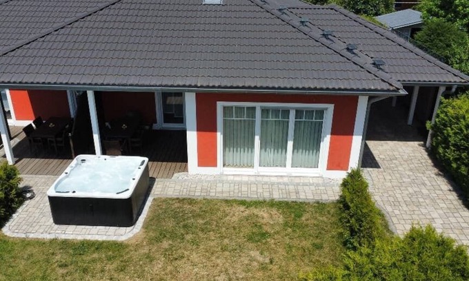 Wackersdorf Apartment | Großes, helles Appartement (90qm) für bis zu 6 Personen in Seenähe
