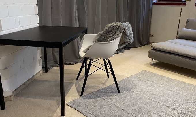 Rastede Apartment | Großzügige Ebenerdige Ferienwohnung, Ruhig Gelegen
