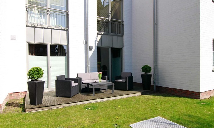 Westerland Apartment | Ground floor 3-room apartment with terrace. Close to the city and the beach.