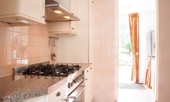 Vreeland Other | Group accommodation by the water