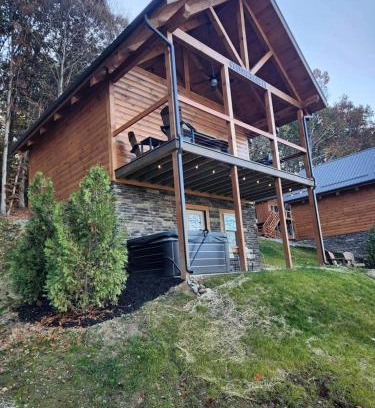 Scio House | Group Friendly Cabin with Spa on the Deck in Ohio