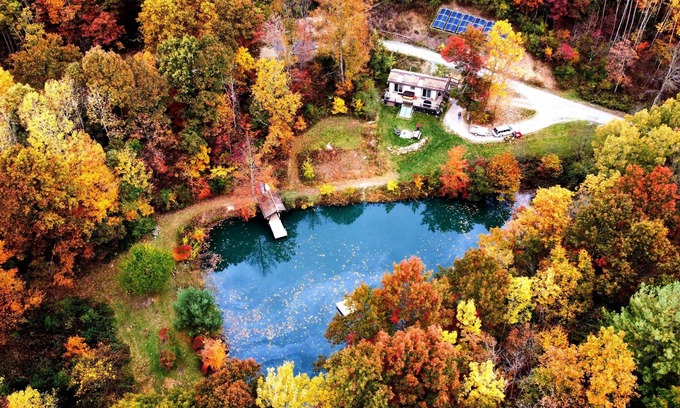 Clearville Cottage | Grouseland's Pondside Vacation Cottage. Pet Friendly.