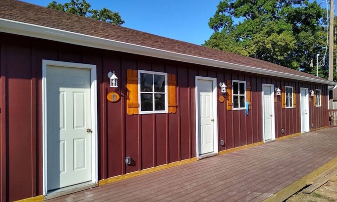 Grove Cabin | Groveport Resort/Waterfront Cabin C/Newly Remodeled
