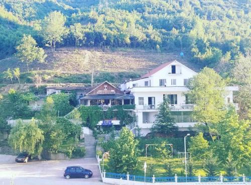 Berzhite Hotel | Guest House Erzeni
