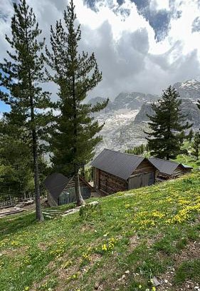 Albania Ski Chalet | Guest House Kolata view