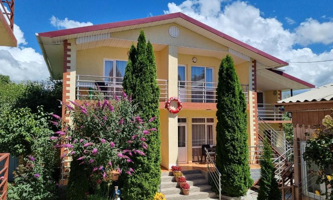 Bosteri House | Guest House Moryachka
