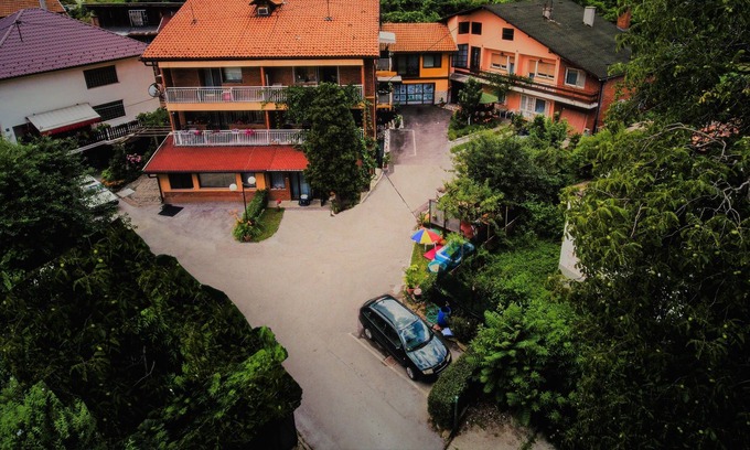 Tuzla House | Guest House PASHA