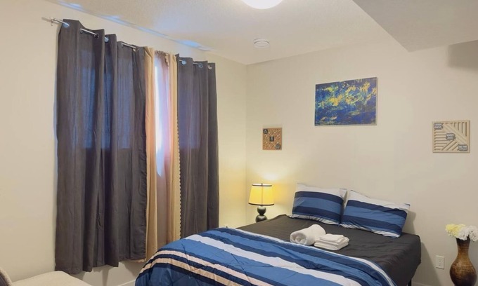 Sage Hill House | Guest Suite in Calgary 15mnt YYC Airport, 3 Beds