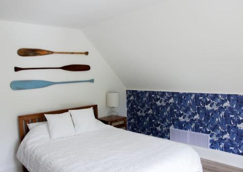 Rossmore House | Guest Suite w Ensuite Waterfront