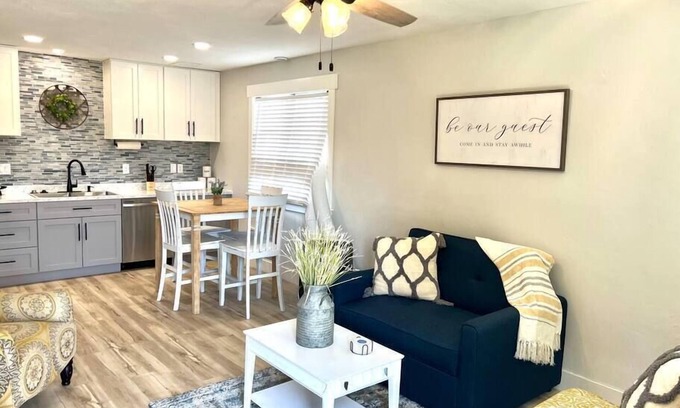 Idaho Falls Apartment | Guest Suites -1996 #2 Fresh 1 bedroom 1 bath Suite