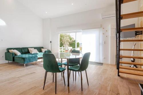Saint-Sulpice-de-Faleyrens House | Guesthouse Les Maurins