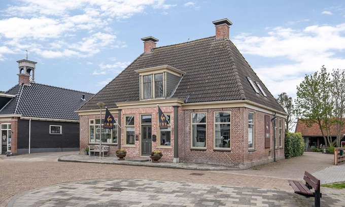 Ternaard House | Guesthouse Friesland Ternaard near Heritage