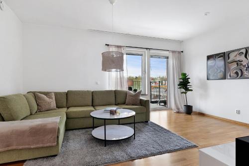 Pitea Apartment | Guestly Homes - 3BR Modern Apartment