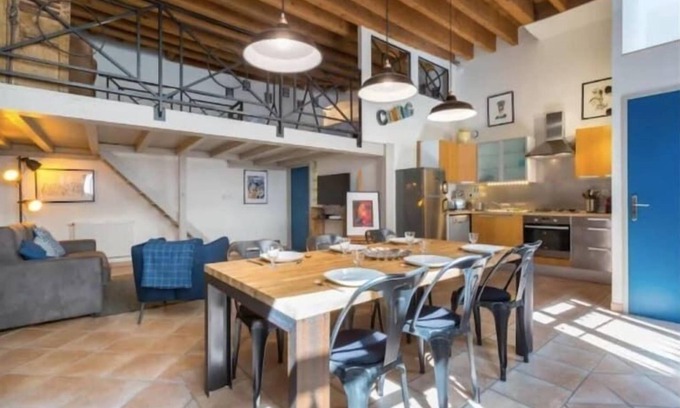 Grande Cote - Annonciade Apartment | GuestReady - Bright and Modern Croix-Paquet Loft