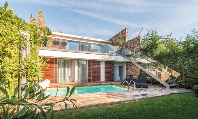 Agua Longa House | GuestReady - The New Vale Pisão