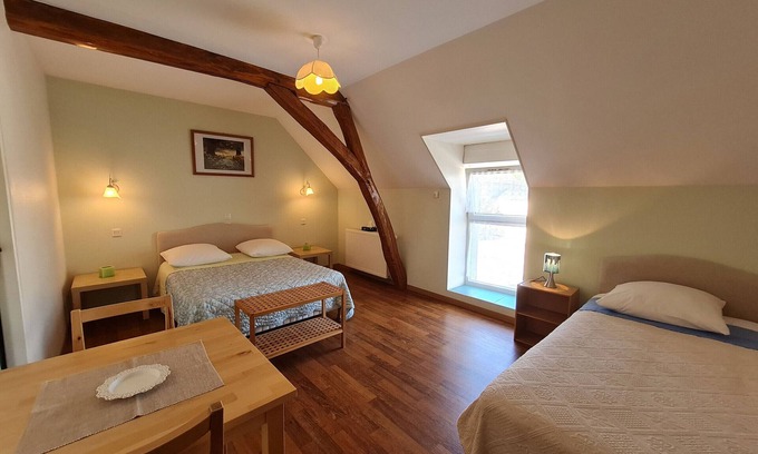 Cravant Bed & Breakfast | Guestroom Cravant, studio flat, 3 persons