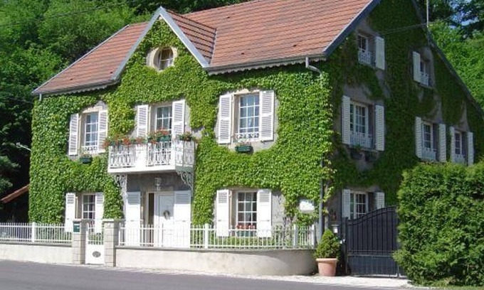Plancher-Bas Bed & Breakfast | Guestroom Plancher-Bas, studio flat, 5 persons