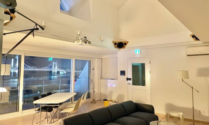 Suyeong-Gu House | Gwangalli Beachfront Duplex with a Private Terrace
