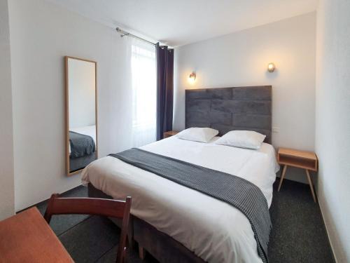 Salles-Curan Hotel | Hôtel Les Tilleuls de Pareloup à Salles-Curan