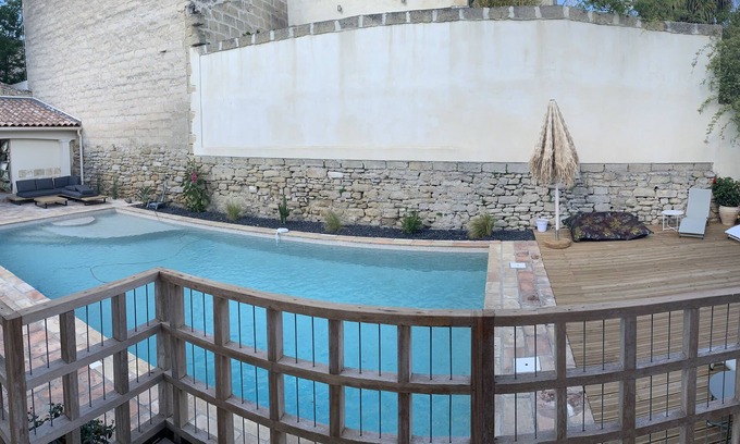 Gallargues-le-Montueux Hotel | Hôtel Restaurant O'Banel
