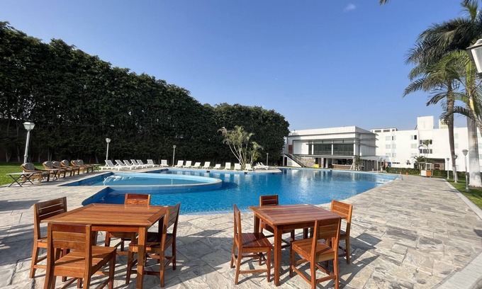 Comas Hotel | Hacienda Lima Norte
