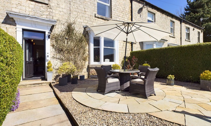 Reeth Cottage | HACKNEY HOUSE, pet friendly, character holiday cottage in Reeth